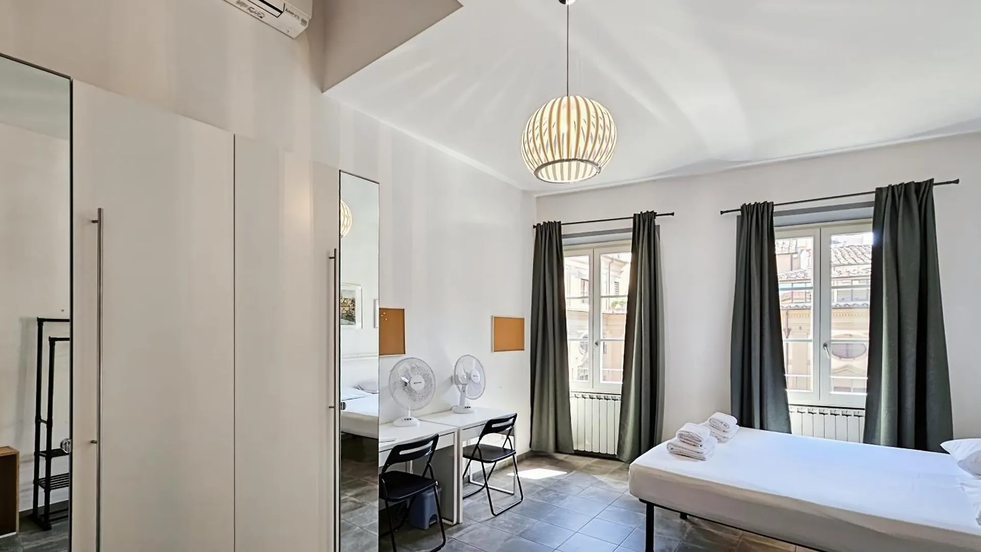 Third Floor San Lorenzo Apartment Florence 0*,  Italy