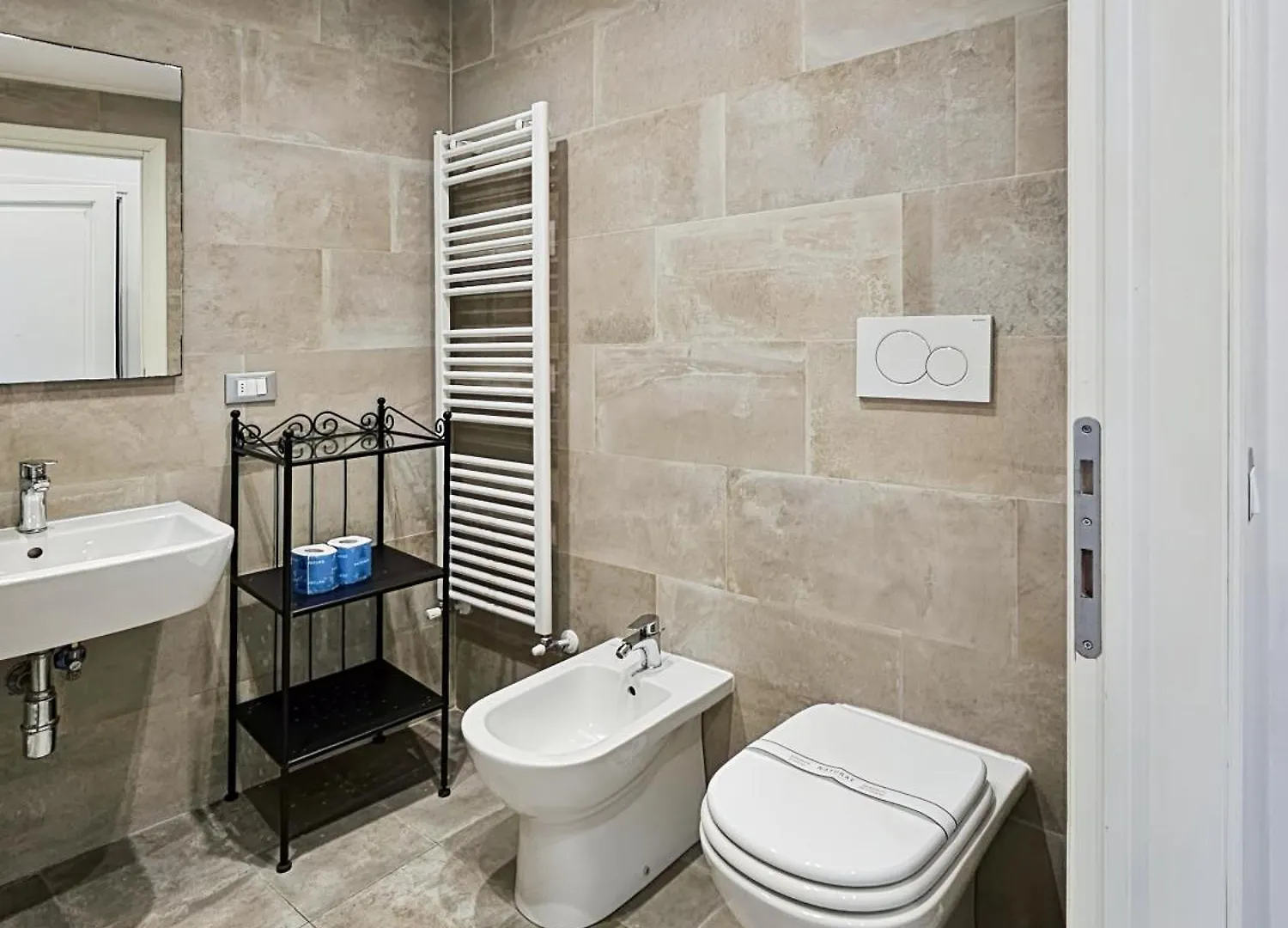 Third Floor San Lorenzo Apartment Florence
